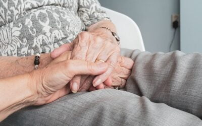Solucionar la escasez de residencias de mayores